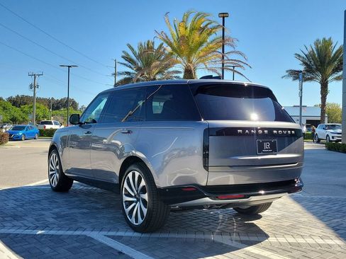New 2026 Land Rover Range Rover Long Wheelbase SE AWD/4WD image 3