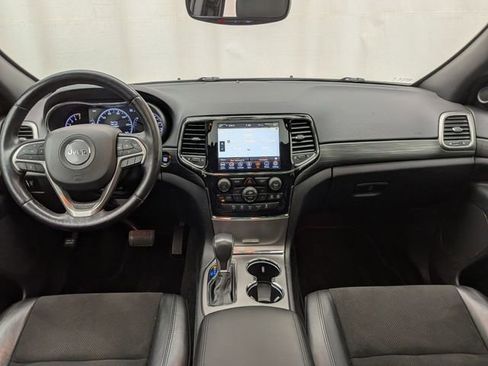 Used 2020 Jeep Grand Cherokee Altitude AWD/4WD image 23