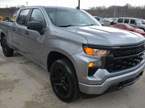 Used 2023 Chevrolet Silverado 1500 Custom image 4