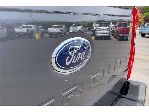Used 2024 Ford F250 Lariat w/ FX4 Off-Road Package AWD/4WD image 32