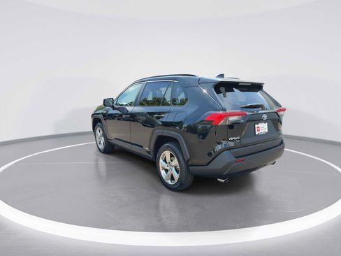 Certified 2021 Toyota RAV4 XLE Premium AWD/4WD image 6