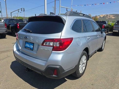 Used 2019 Subaru Outback 2.5i Premium AWD/4WD image 5