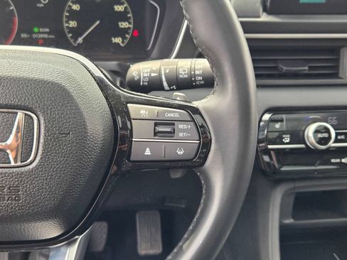 Used 2024 Honda Pilot Touring image 43