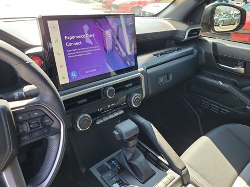 Used 2024 Toyota Tacoma TRD Off-Road image 23