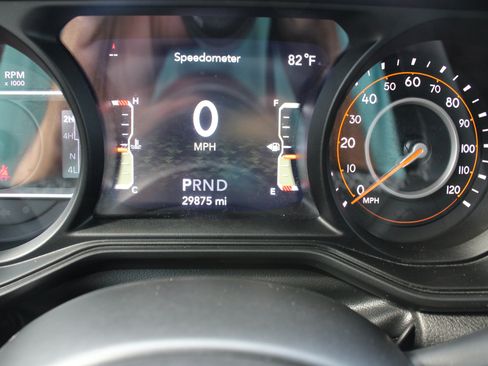 Used 2025 Jeep Wrangler Unlimited Rubicon AWD/4WD image 30