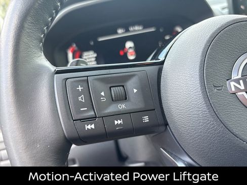 Used 2024 Nissan Rogue Platinum w/ Platinum Premium Package FWD image 22