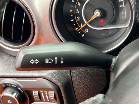 Used 2021 Jeep Wrangler Unlimited Sport S image 17