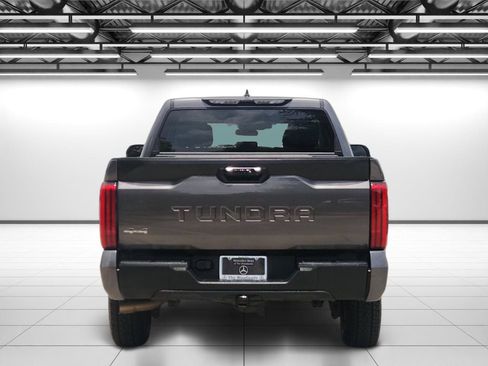 Used 2022 Toyota Tundra SR5 AWD/4WD image 8