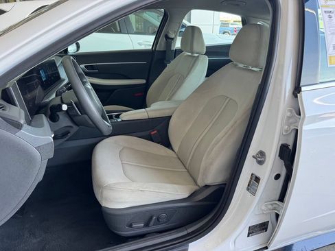 Used 2025 Hyundai Sonata SEL FWD image 14
