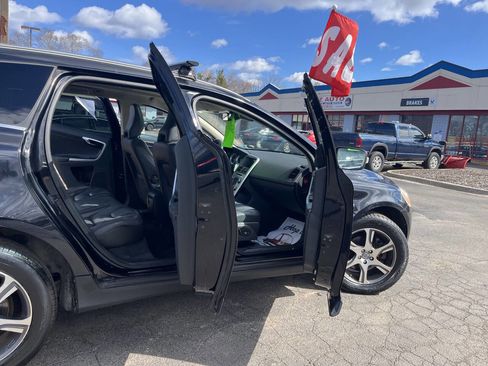 Used 2011 Volvo XC60 T6 image 8