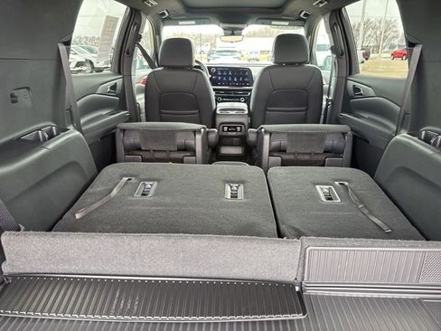 Used 2025 Chevrolet Traverse Z71 w/ Enhanced Driving Package image 46