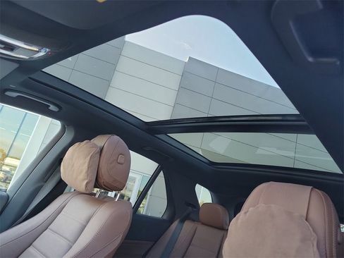 Used 2025 Mercedes-Benz GLE 450e 4MATIC image 28