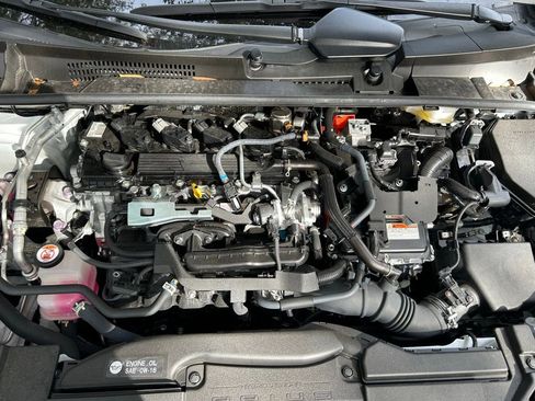 Used 2024 Toyota Prius LE image 11