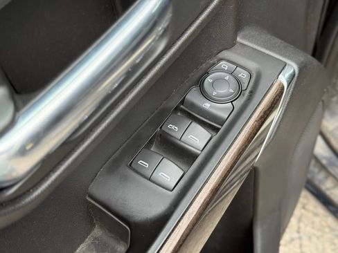 Used 2019 Chevrolet Silverado 1500 LT w/ All-Star Edition AWD/4WD image 11