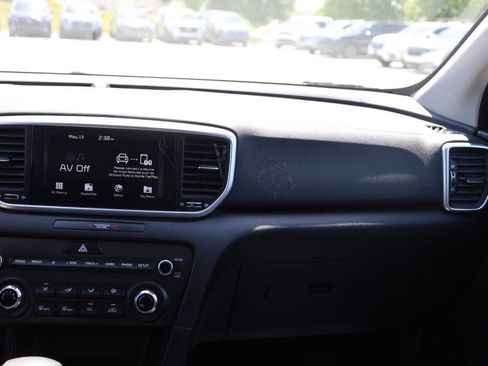 Used 2021 Kia Sportage LX AWD/4WD image 24