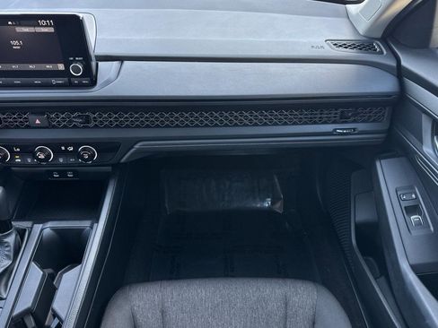 Certified 2025 Honda Accord LX image 28
