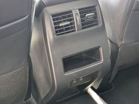 Used 2025 Mitsubishi Outlander SE FWD image 25