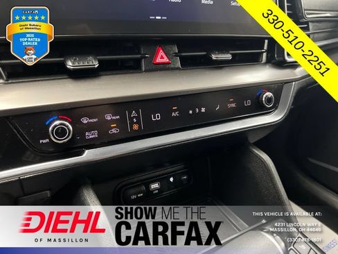 Used 2024 Kia Sportage EX FWD image 33