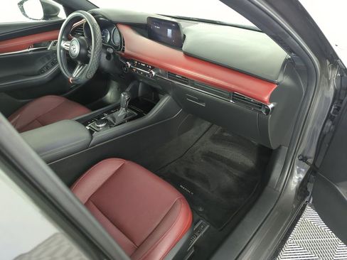 Used 2019 MAZDA MAZDA3 Hatchback w/ Premium Package image 36