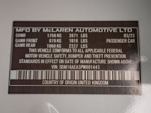 Used 2023 McLaren Artura RWD image 18