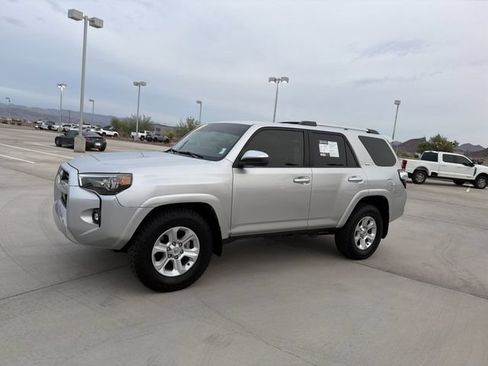 Certified 2022 Toyota 4Runner SR5 RWD image 8