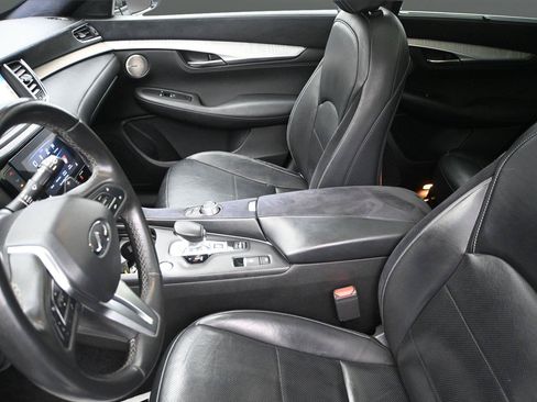 Used 2019 INFINITI QX50 Essential w/ Sensory Package AWD/4WD image 10
