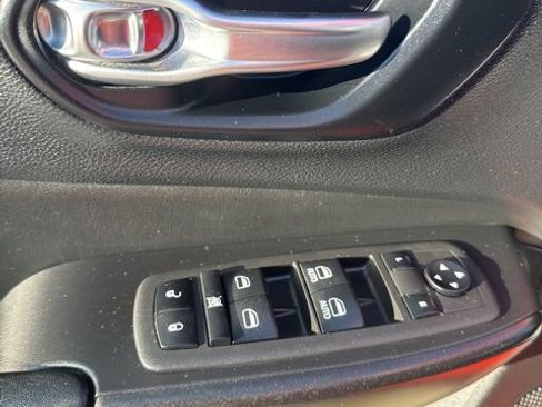 Used 2021 Jeep Cherokee Trailhawk w/ Trailer Tow Group image 17