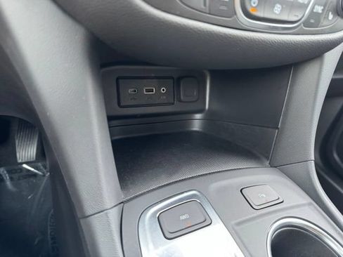 Certified 2024 Chevrolet Equinox LT AWD/4WD image 19