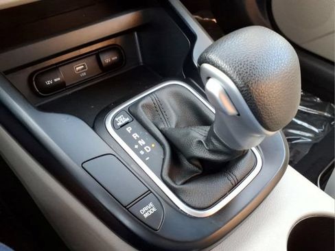Used 2023 Kia Soul LX FWD image 22