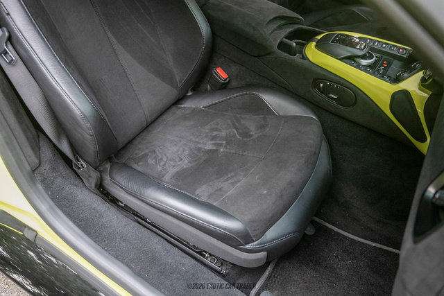 Used 2020 Aston Martin V8 Vantage Coupe RWD image 41