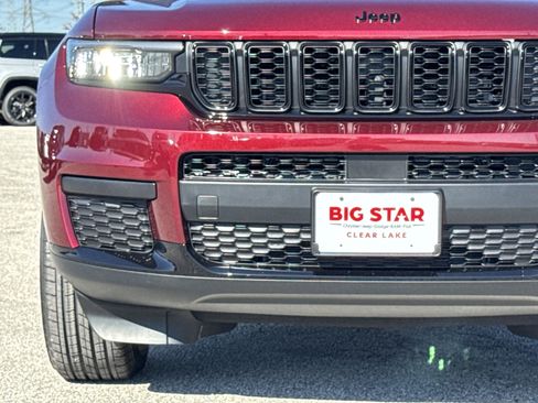 New 2025 Jeep Grand Cherokee L Altitude image 7