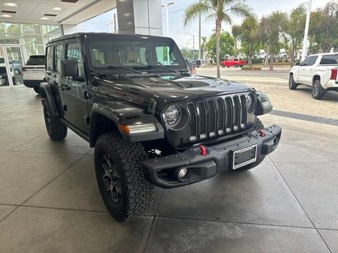 Used 2018 Jeep Wrangler Unlimited Rubicon AWD/4WD image 3