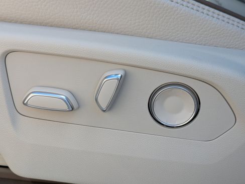 New 2026 GMC Yukon XL Denali w/ Denali Reserve Package image 22