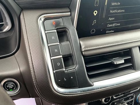 Used 2023 GMC Yukon SLT w/ SLT Premium Package AWD/4WD image 20
