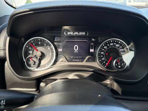 Used 2022 RAM 1500 Laramie AWD/4WD image 18