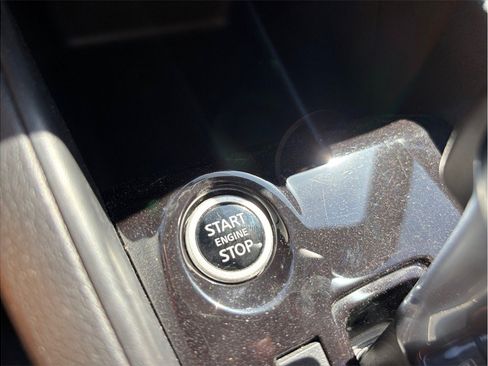 Used 2022 Nissan Kicks S FWD image 24