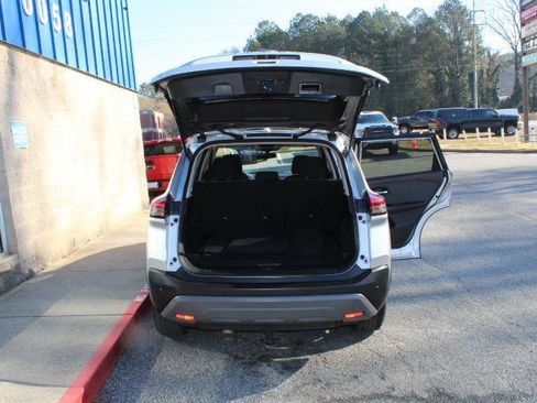 Used 2022 Nissan Rogue SV AWD/4WD image 17