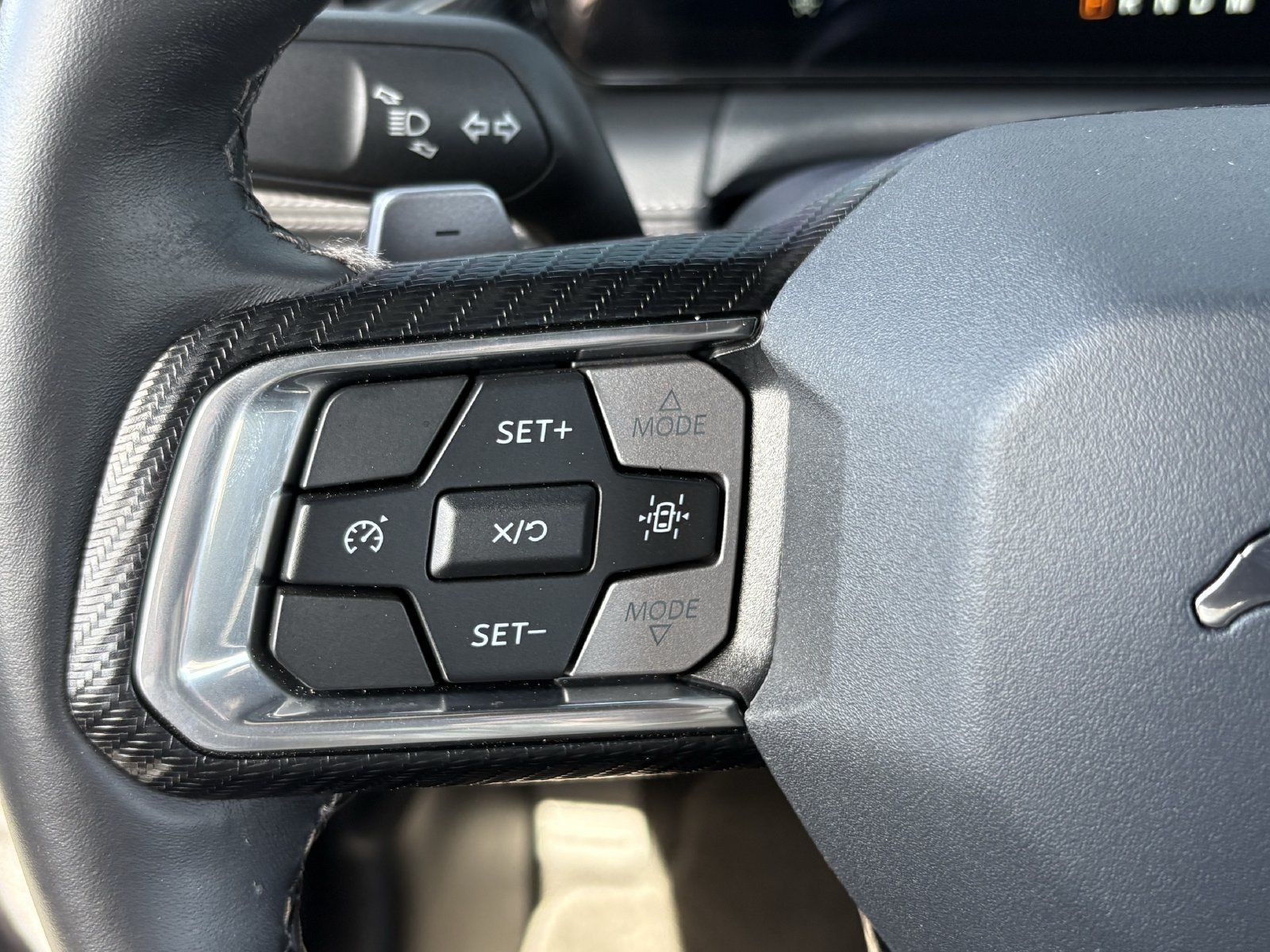 Used 2025 Ford Mustang GT Premium RWD image 33