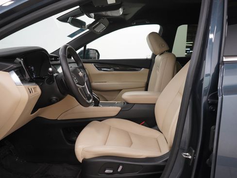 Used 2019 Cadillac XT5 AWD image 23