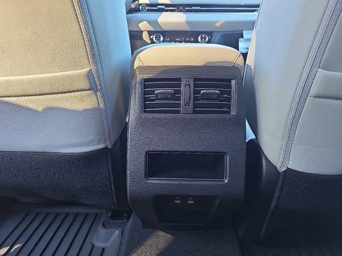 New 2025 Mitsubishi Outlander SE image 27