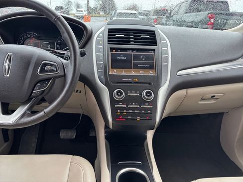Used 2019 Lincoln MKC Premiere image 20