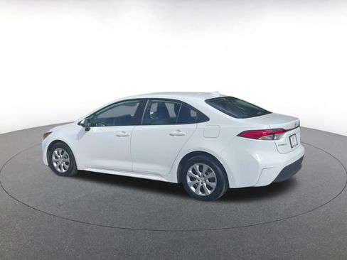 Used 2025 Toyota Corolla LE image 10