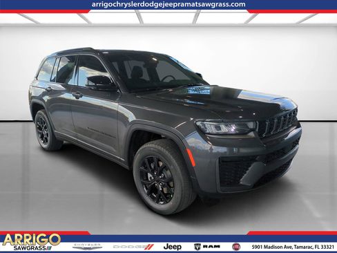 New 2026 Jeep Grand Cherokee Altitude image 1