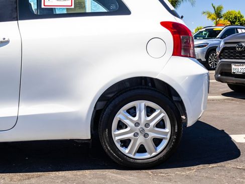 Used 2008 Toyota Yaris 2-Door Hatchback FWD image 6