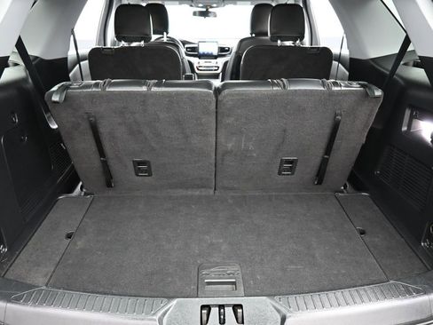 Used 2022 Ford Explorer XLT w/ Equipment Group 202A image 20