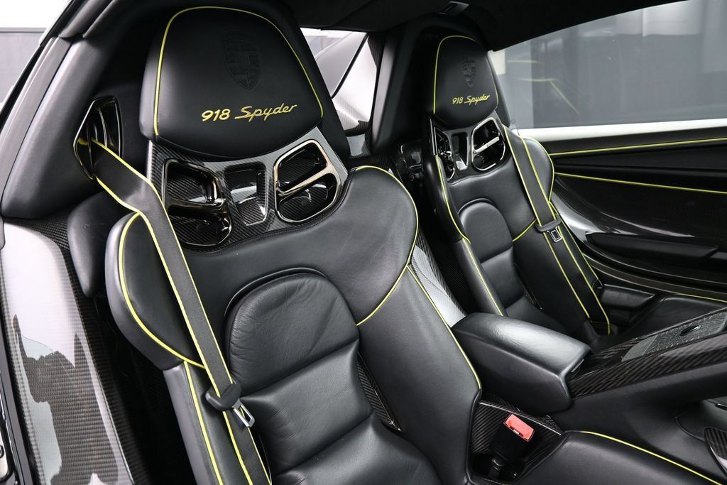 Used 2015 Porsche 918 Spyder AWD/4WD image 24