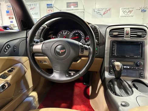 Used 2007 Chevrolet Corvette Coupe w/ Preferred Equipment Group RWD image 7