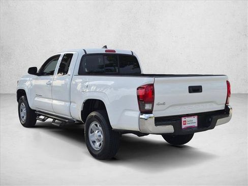 Certified 2023 Toyota Tacoma SR5 AWD/4WD image 7