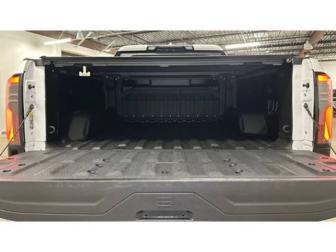 Used 2025 GMC Sierra EV Denali AWD/4WD image 15