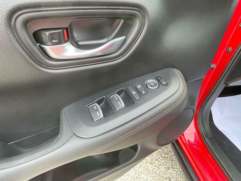 Used 2024 Honda HR-V Sport image 13